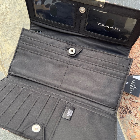 NWT TAHARI THREE-FOLD WALLET CASE ORGANIZER - Picture 16 of 16